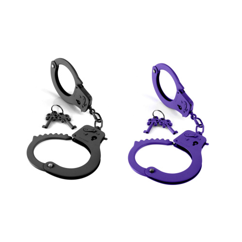 metal handcuffs of poor quality